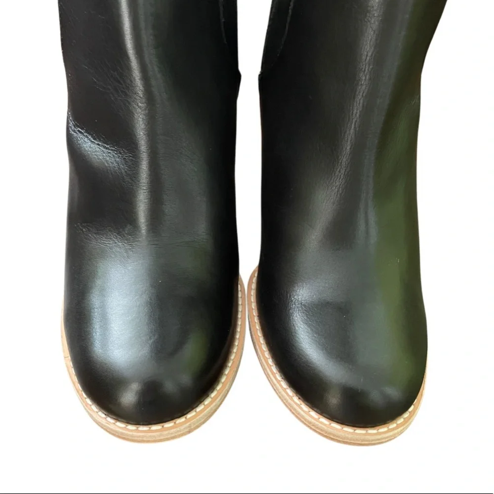 Bill Blass Tall Black Leather Boots - Size 7.5